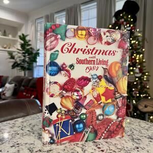 Vintage Christmas With Southern Living 1984 by Jo Voce and Shelley Stewart